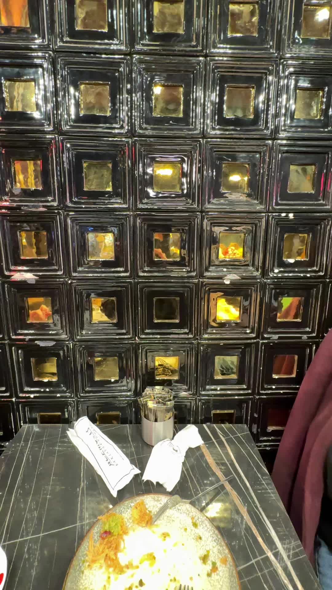 @e.s