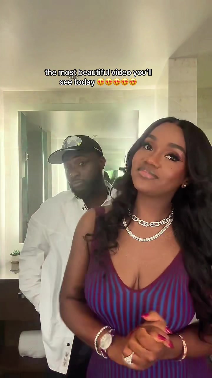 @EVERYTHING DAVIDO ❤️