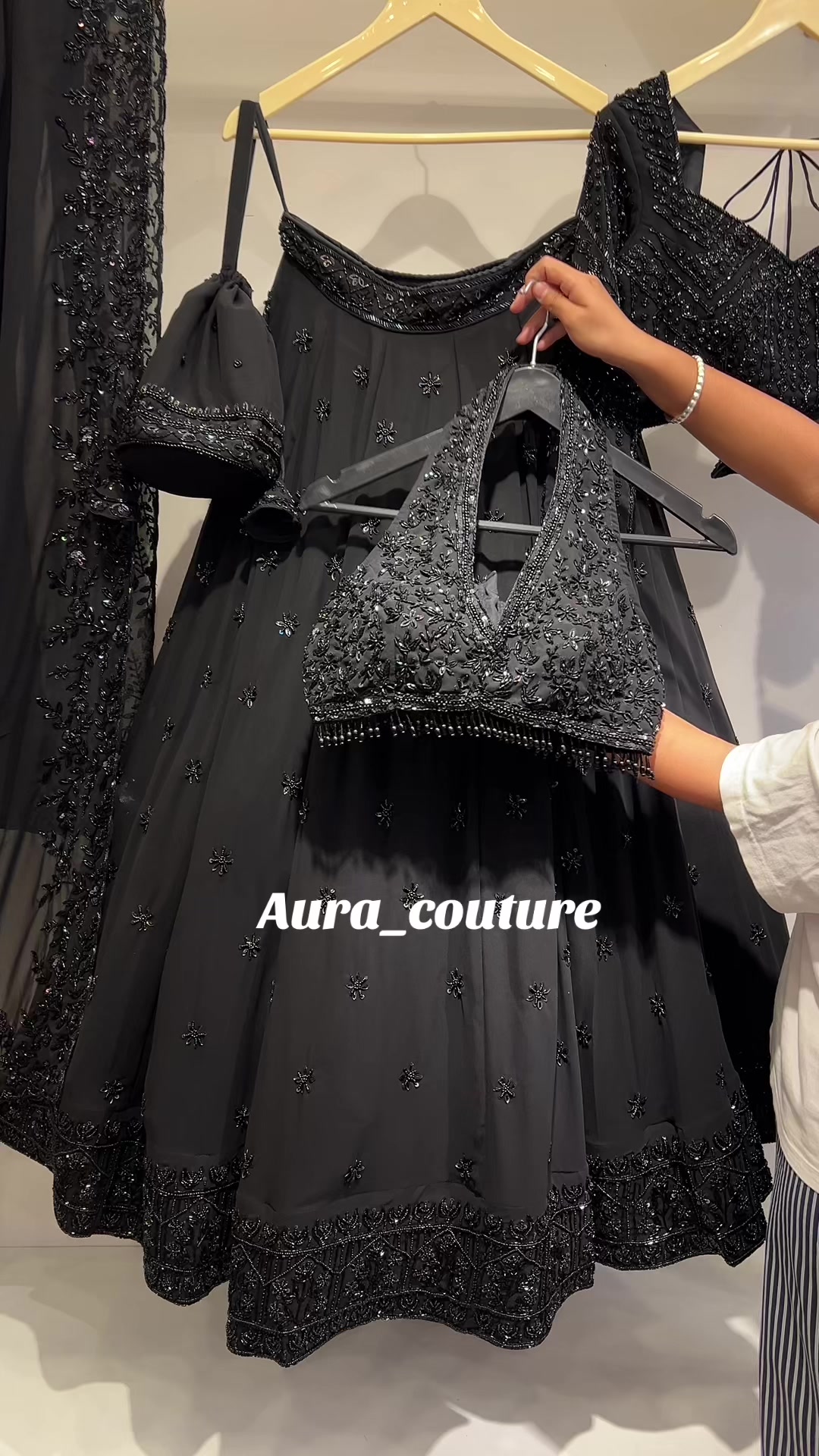 @aura_couture