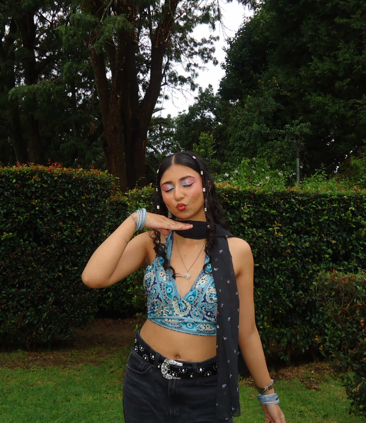 @Bhavika เฅ