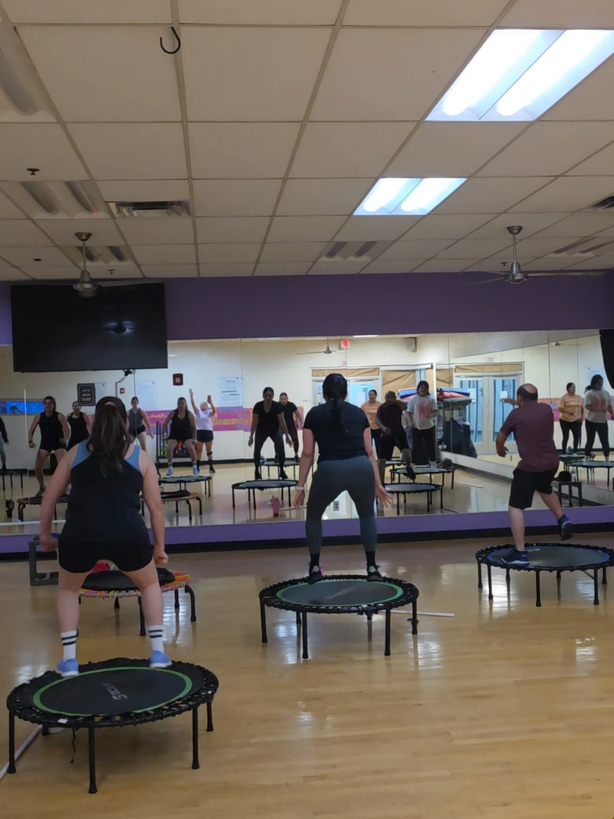 @Ari Alvarado jumping studio