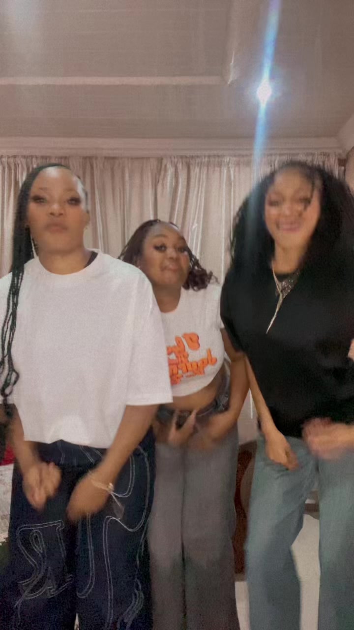 @Tshepiey