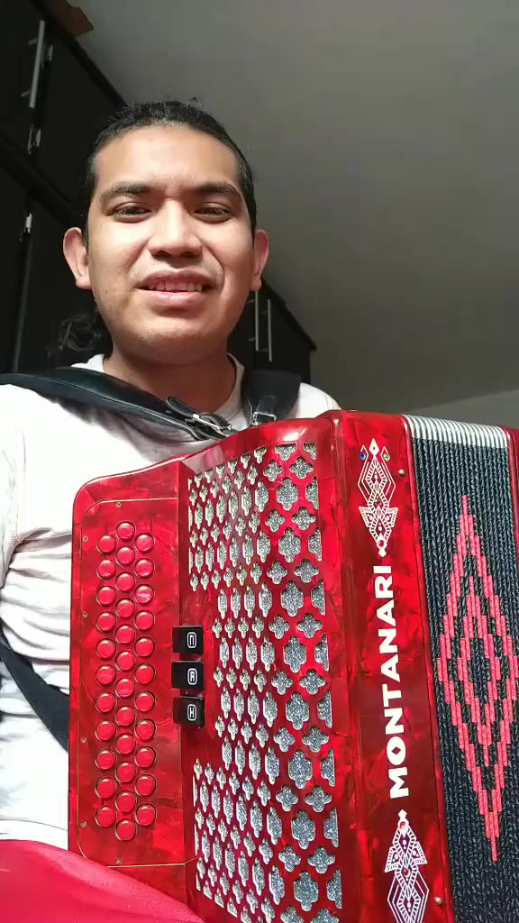 @Danny Barrón Acordeonazos