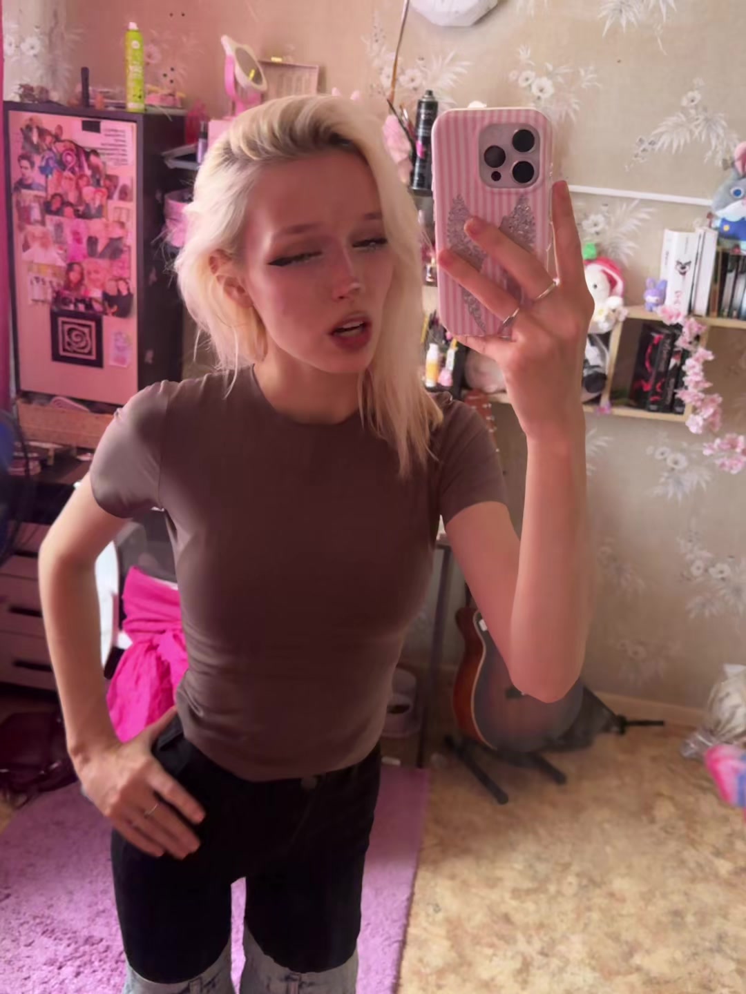 @anya