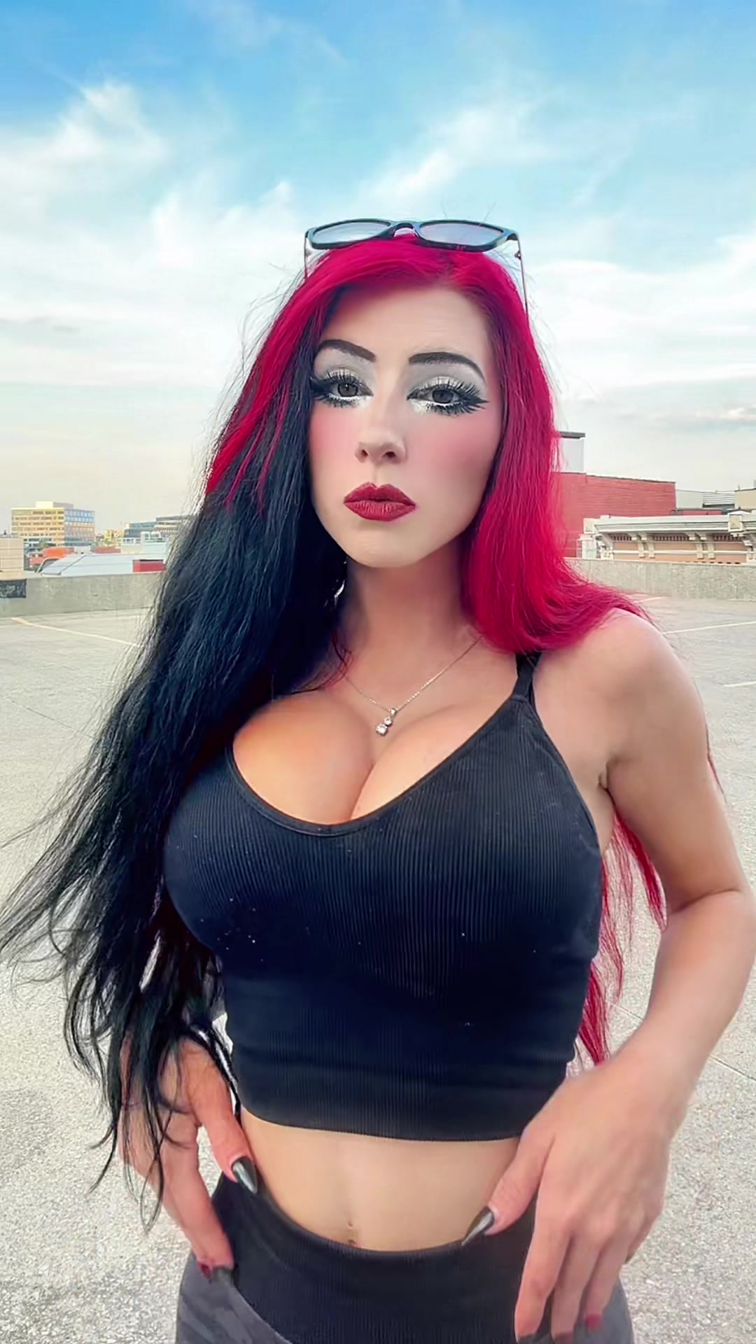 @Kenzie Asylum 🖤