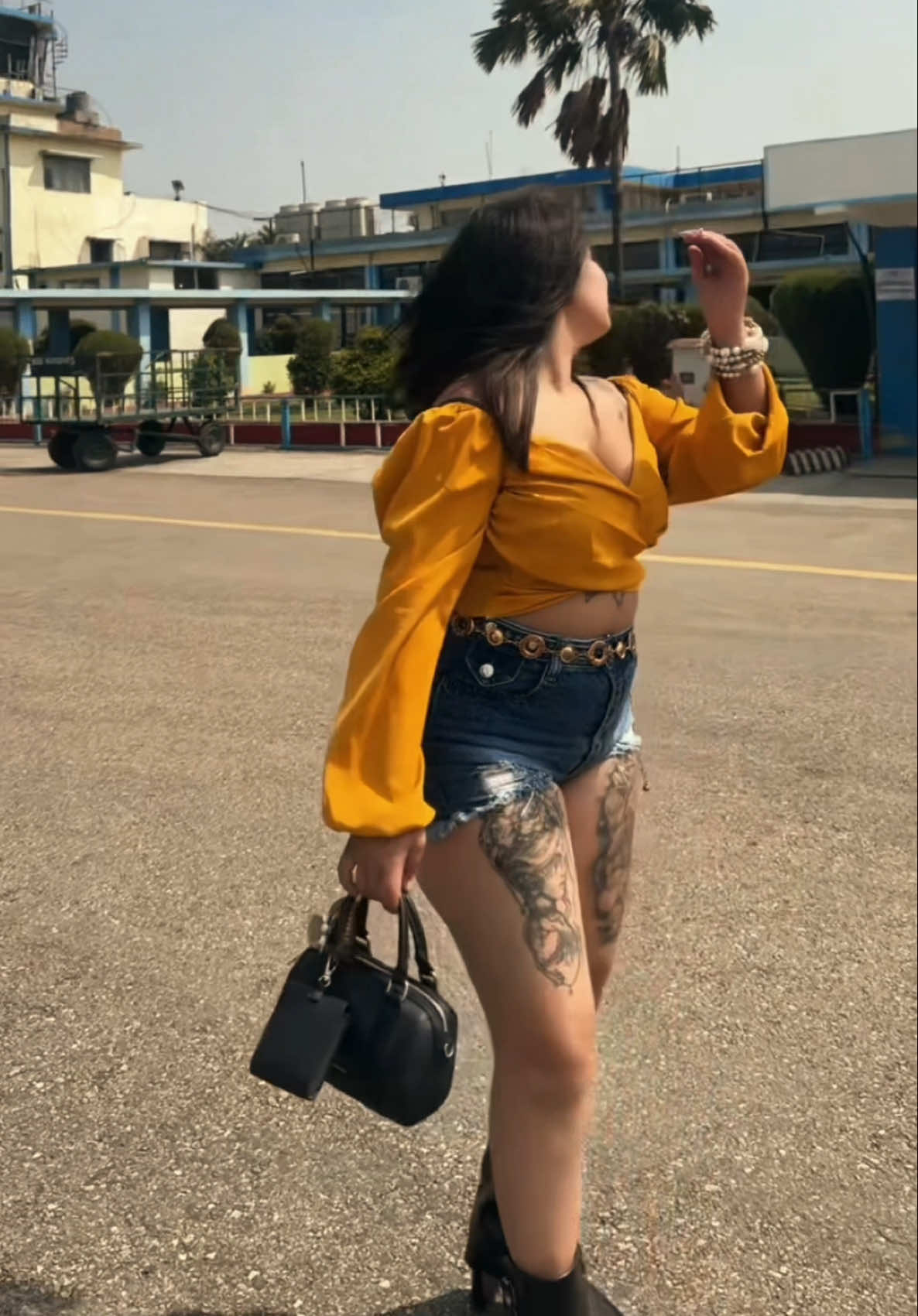 @🥵Darling-Reezhuu☘️🫵🏻