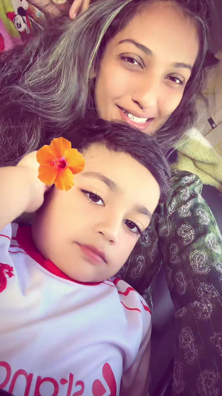 @Prashna🖤Lal