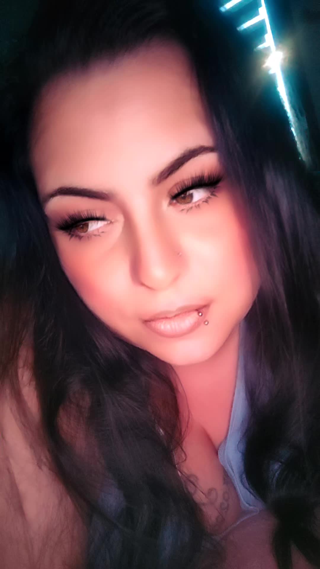 @bellaleiin
