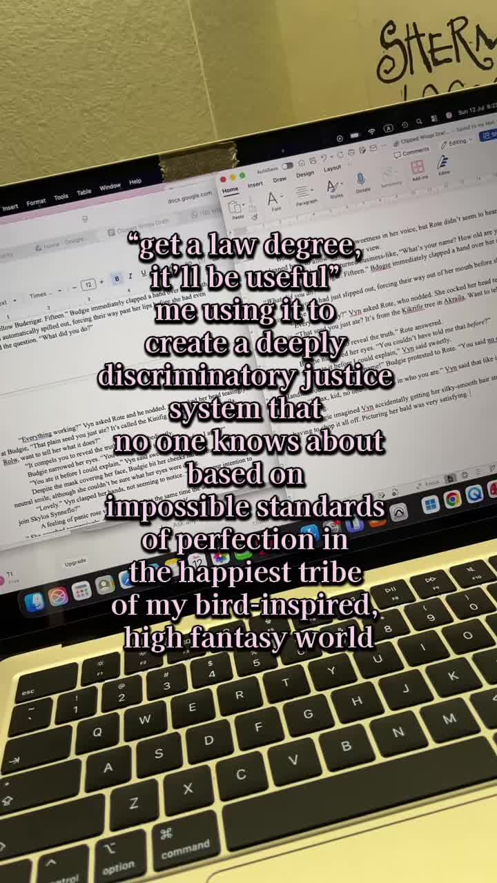 @tweetwittwy | writer ✍️ 📚