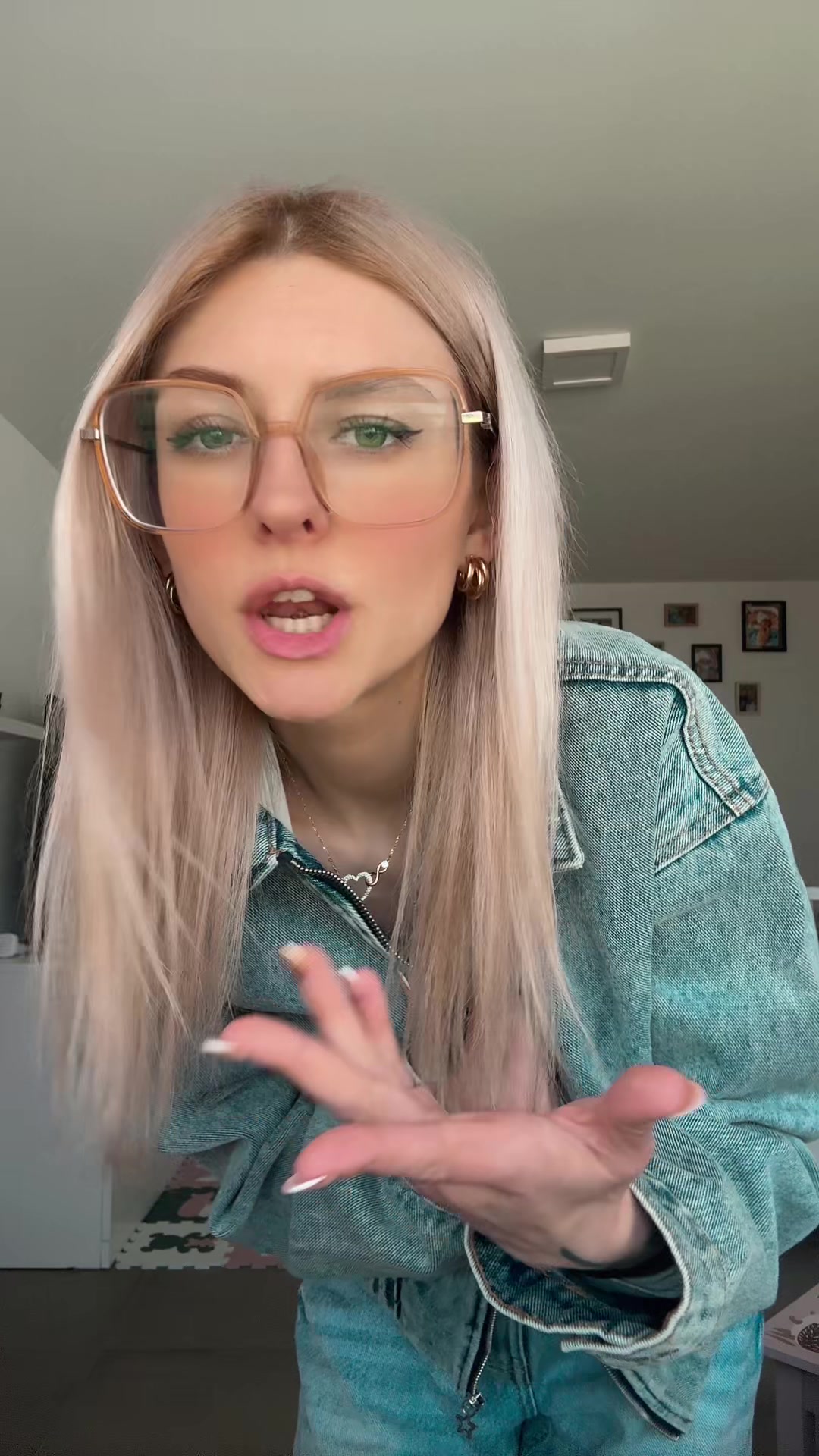 @Daline🦋