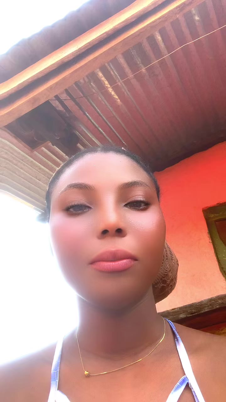 @Lovia