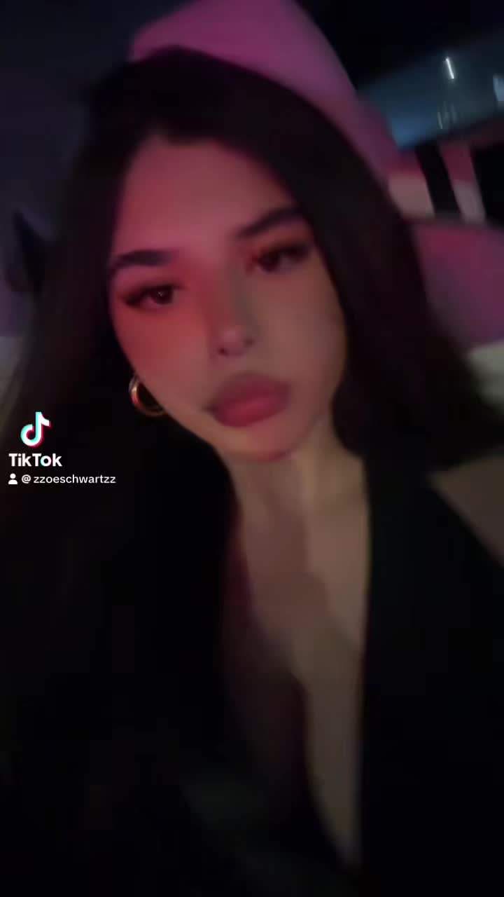 @ZOE SCHWARTZ