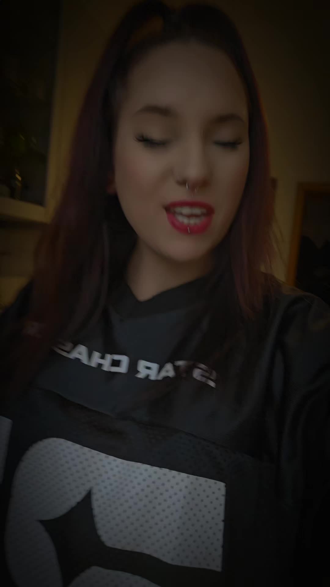 @𝓐𝓷𝓷𝓲 🖤