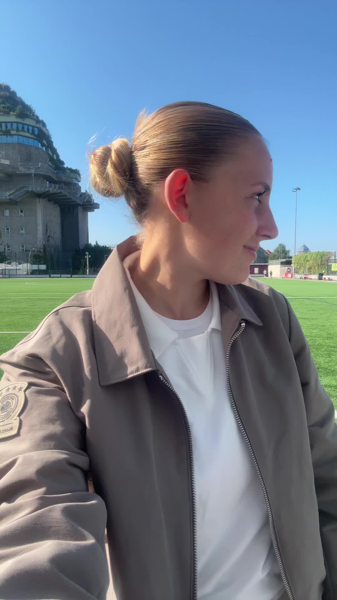 @⚯͛