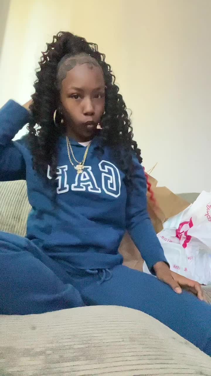 @iiilovveeehundosssss