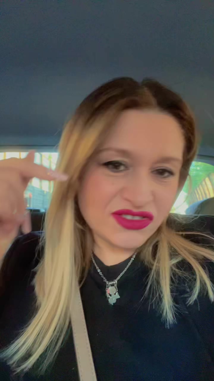 @Rosy_989