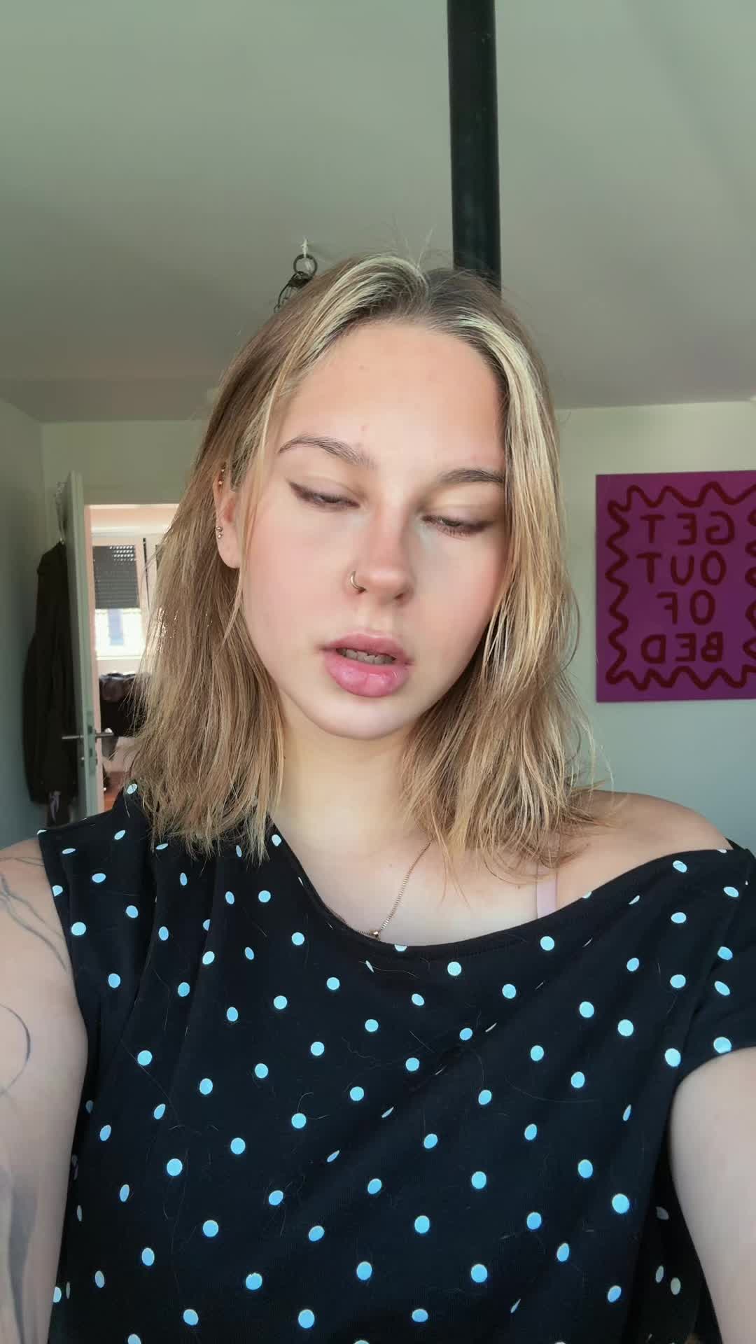 @Emi