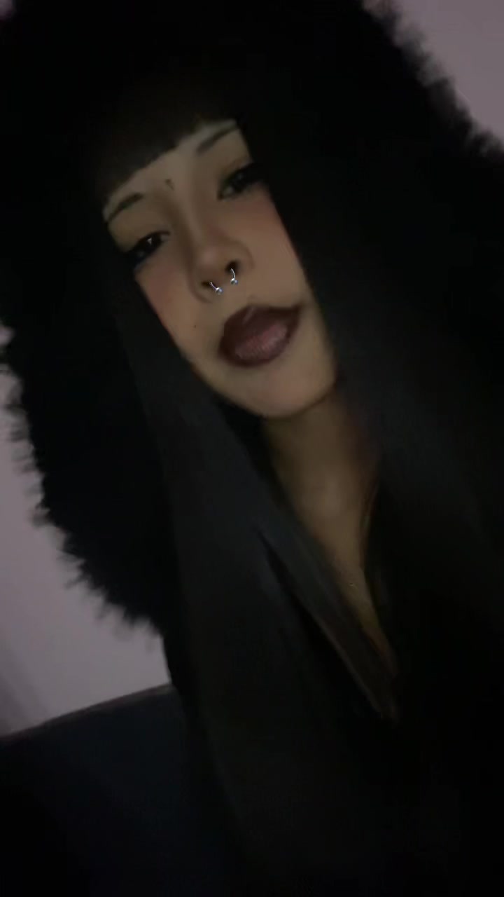 @🦦