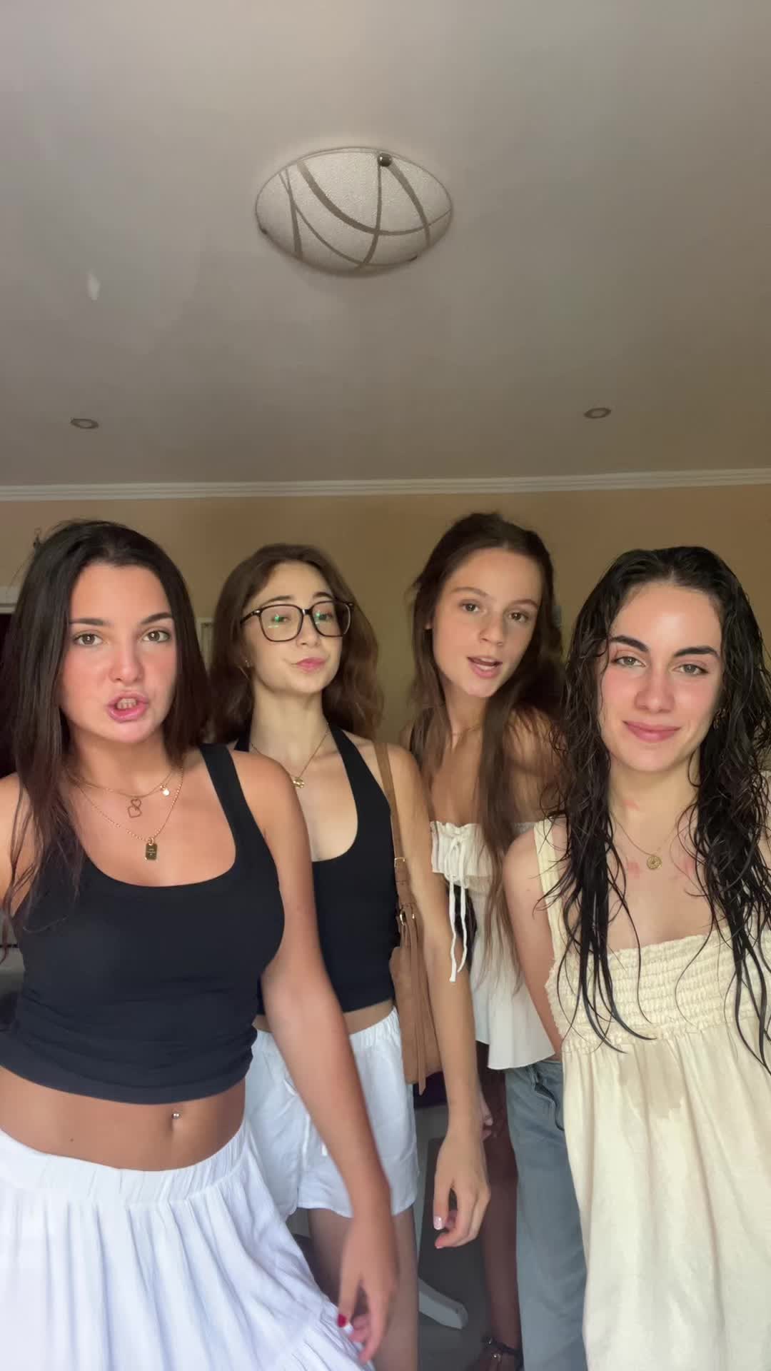 @Julss