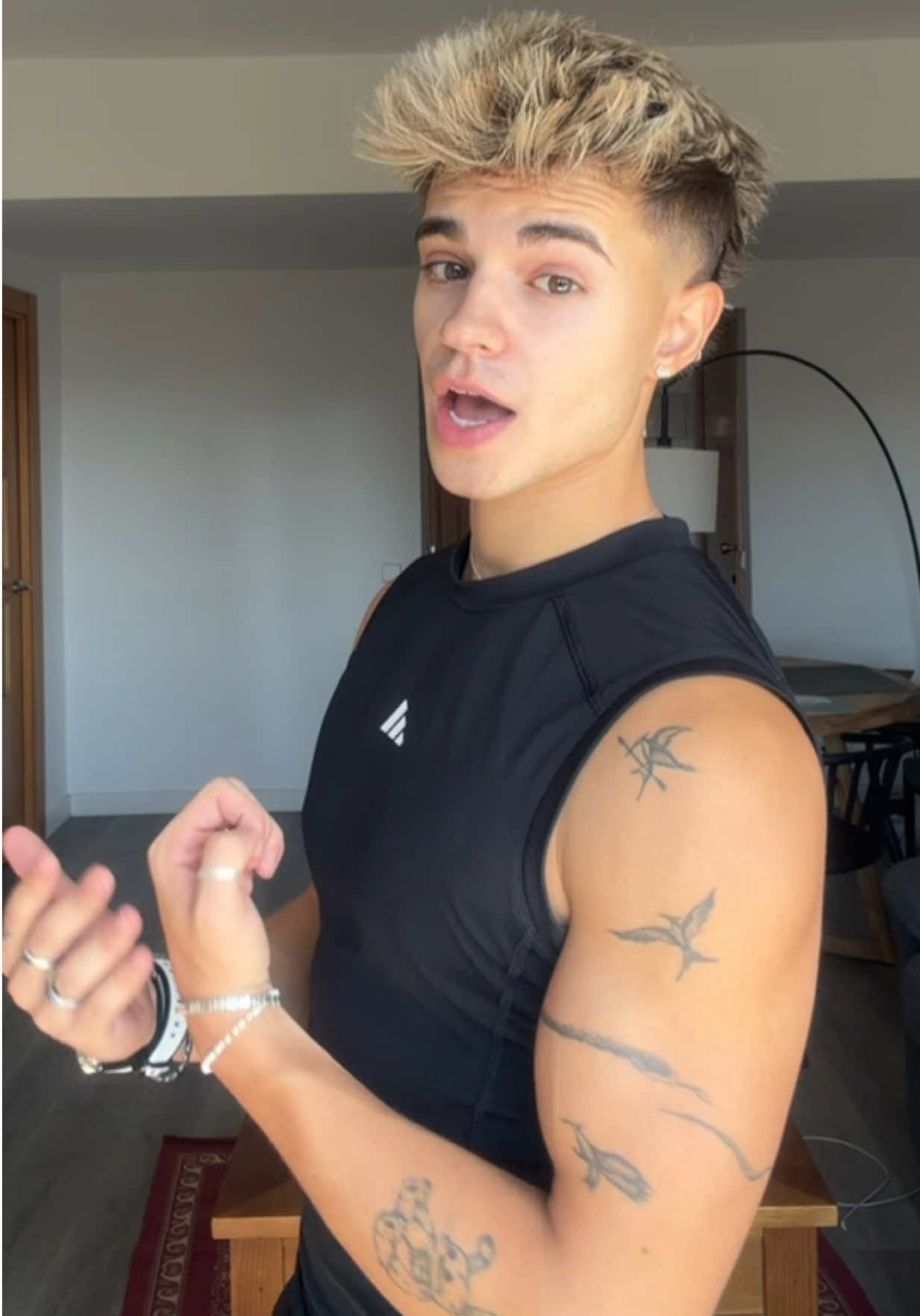 @Mario Ruiz🧸ྀི🐍