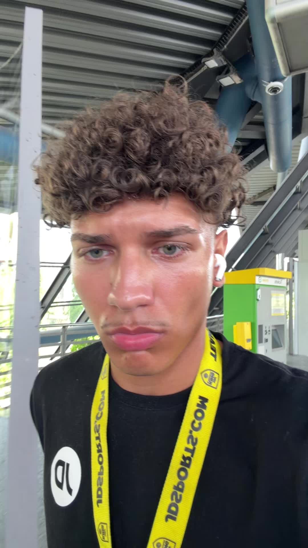 @JJ