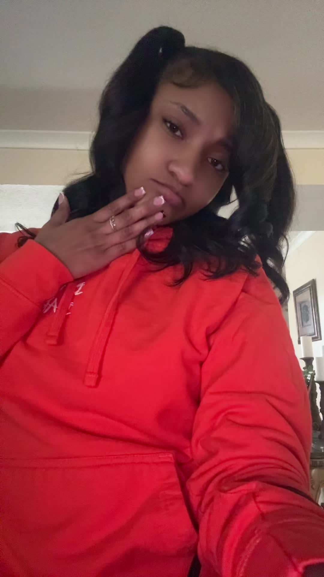 @user738475839
