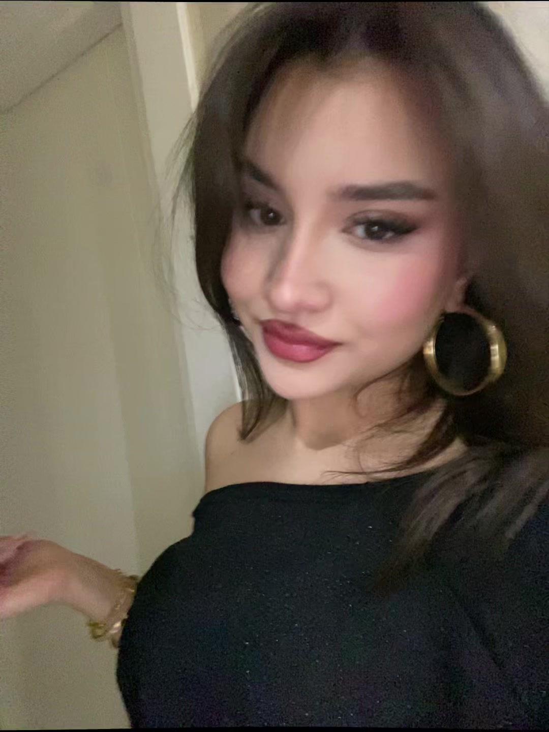 @E.