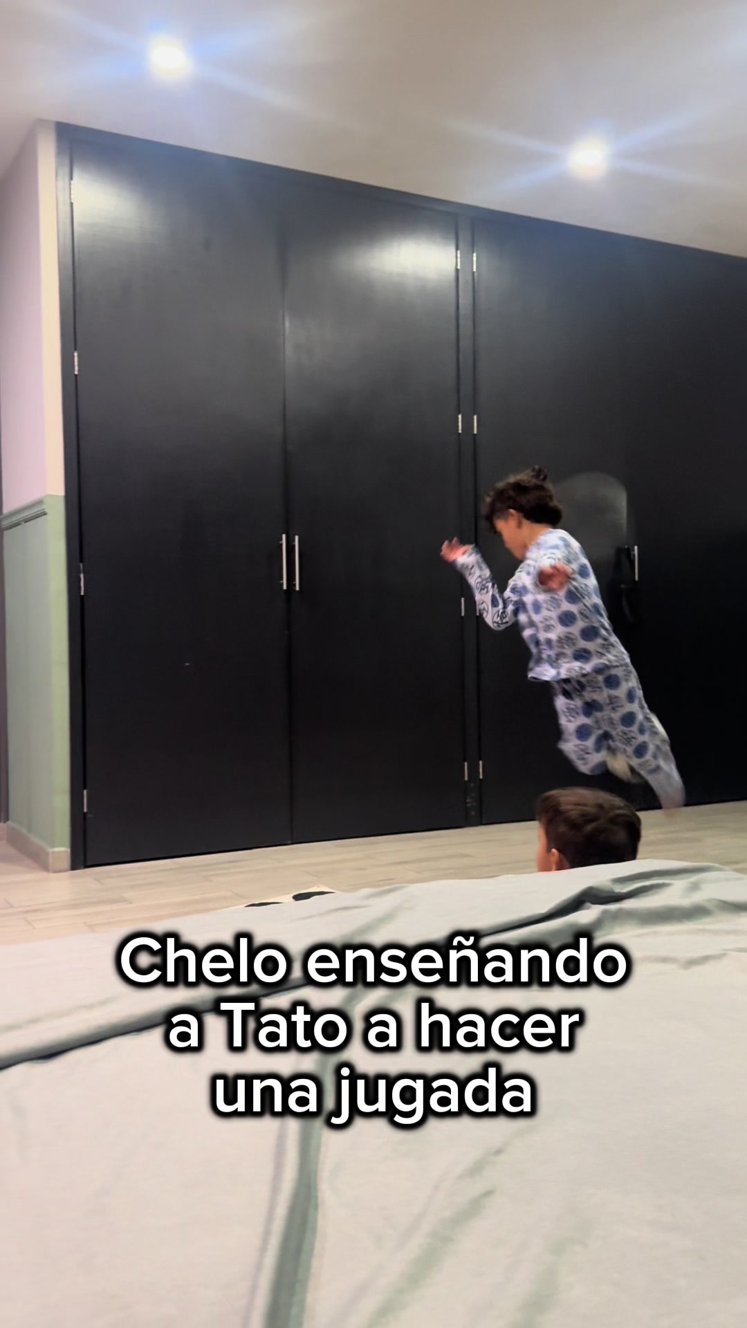 @Los Macías