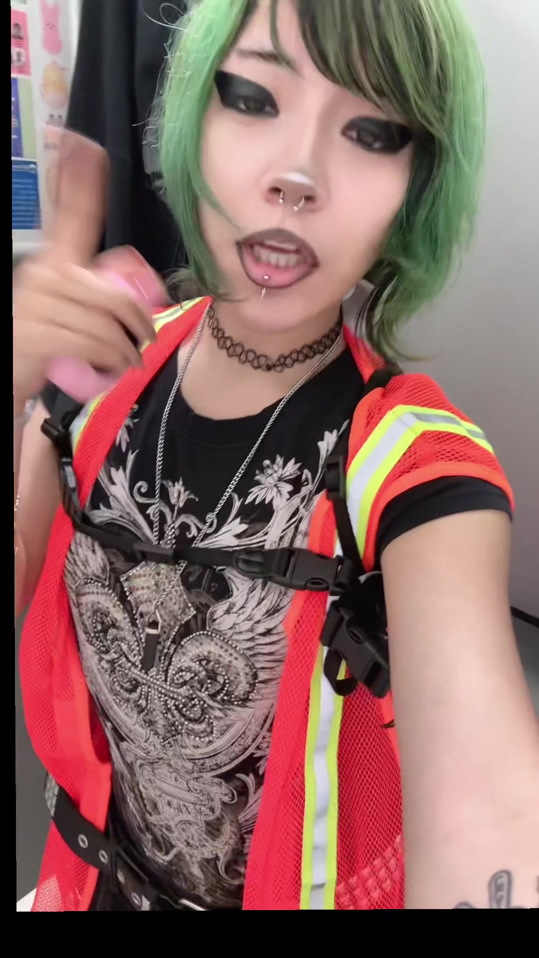 @luvvforally
