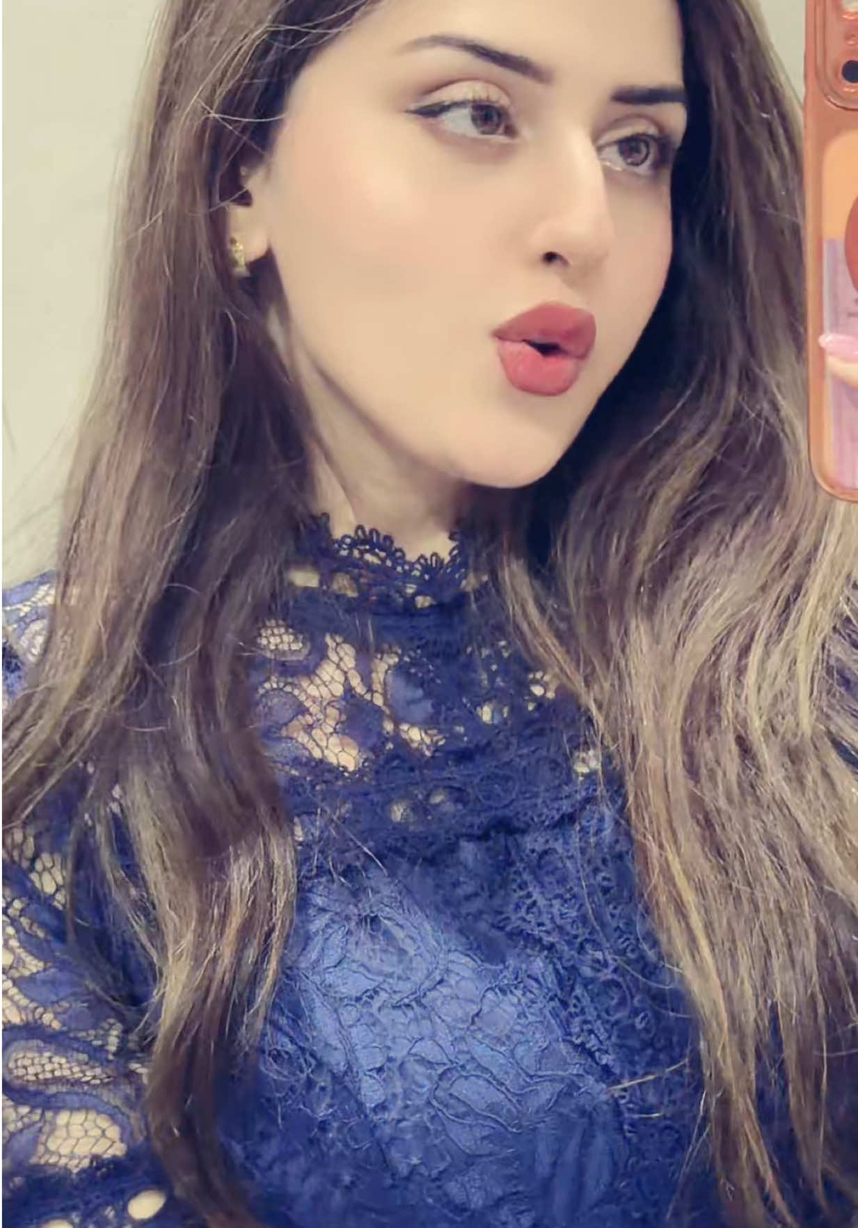 @Kausar 👑
