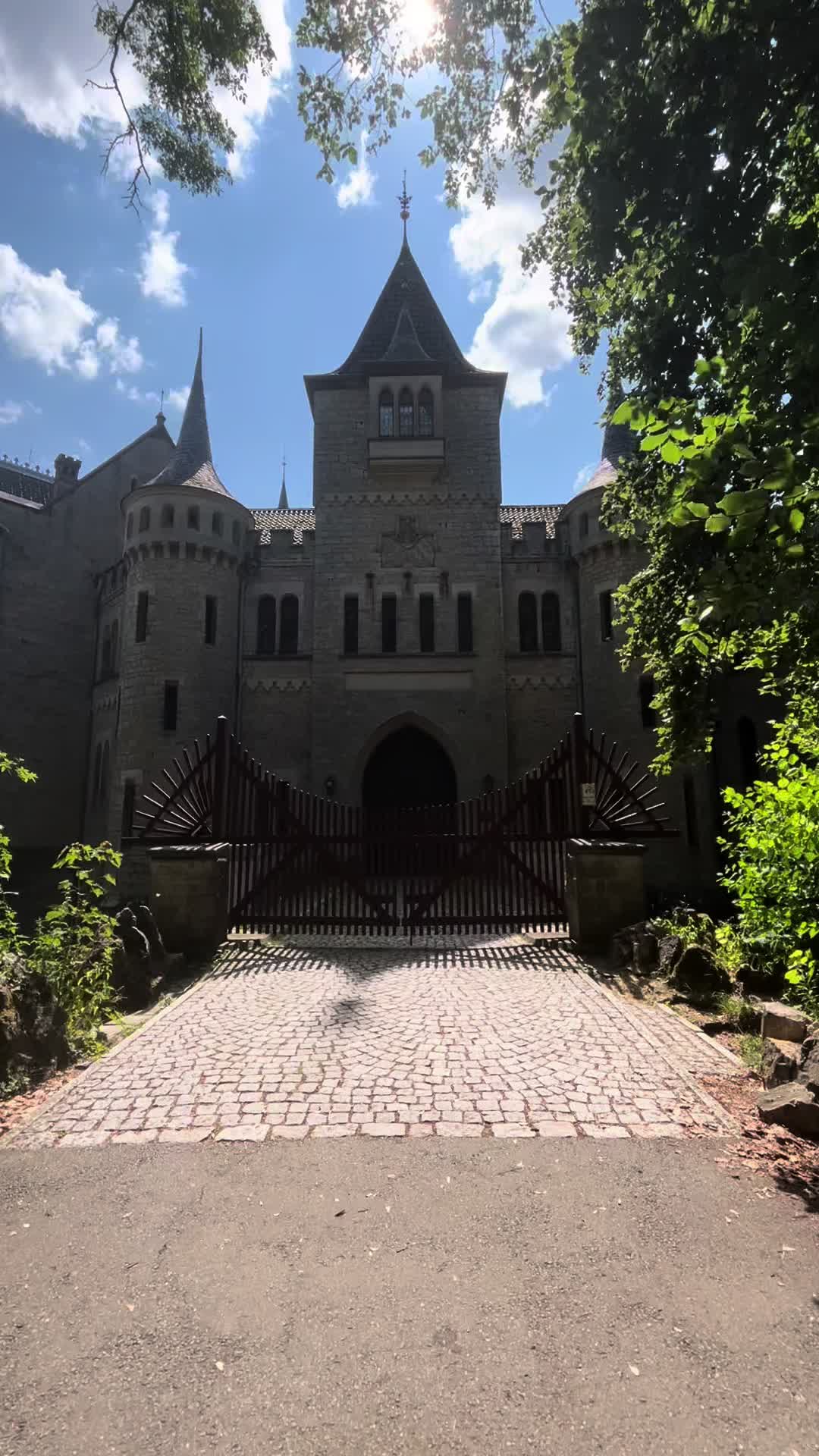 @kerkerkeren