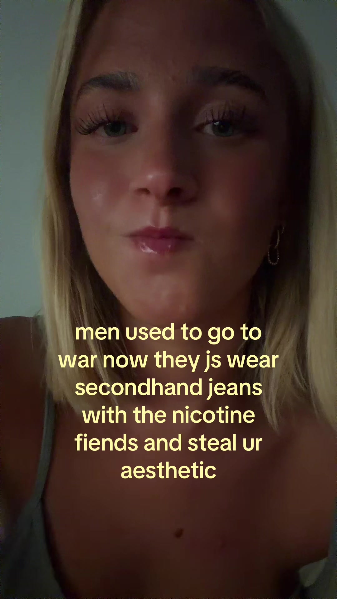 @theelliebarker