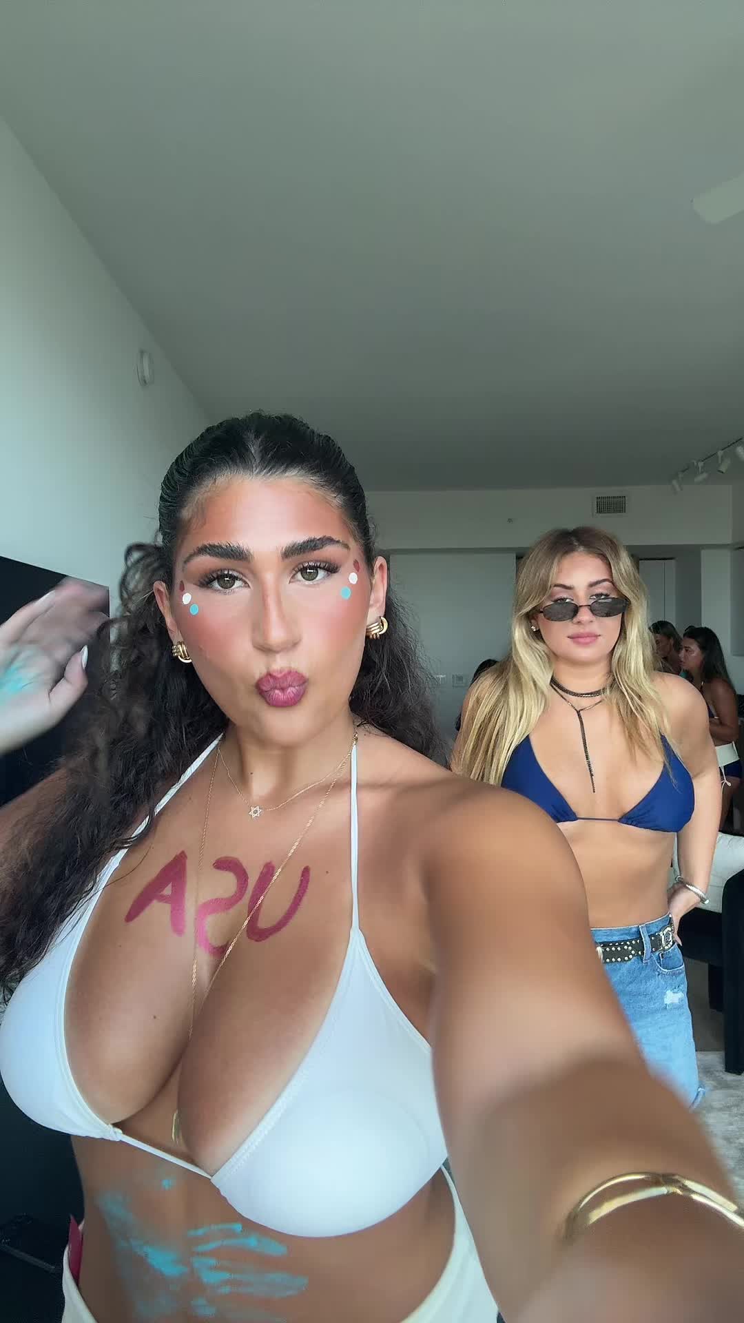 @Chuckiechuckk