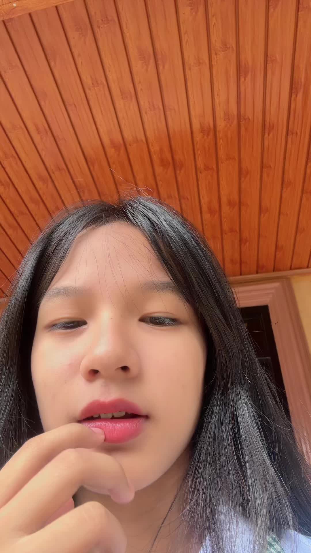 @litchownie.