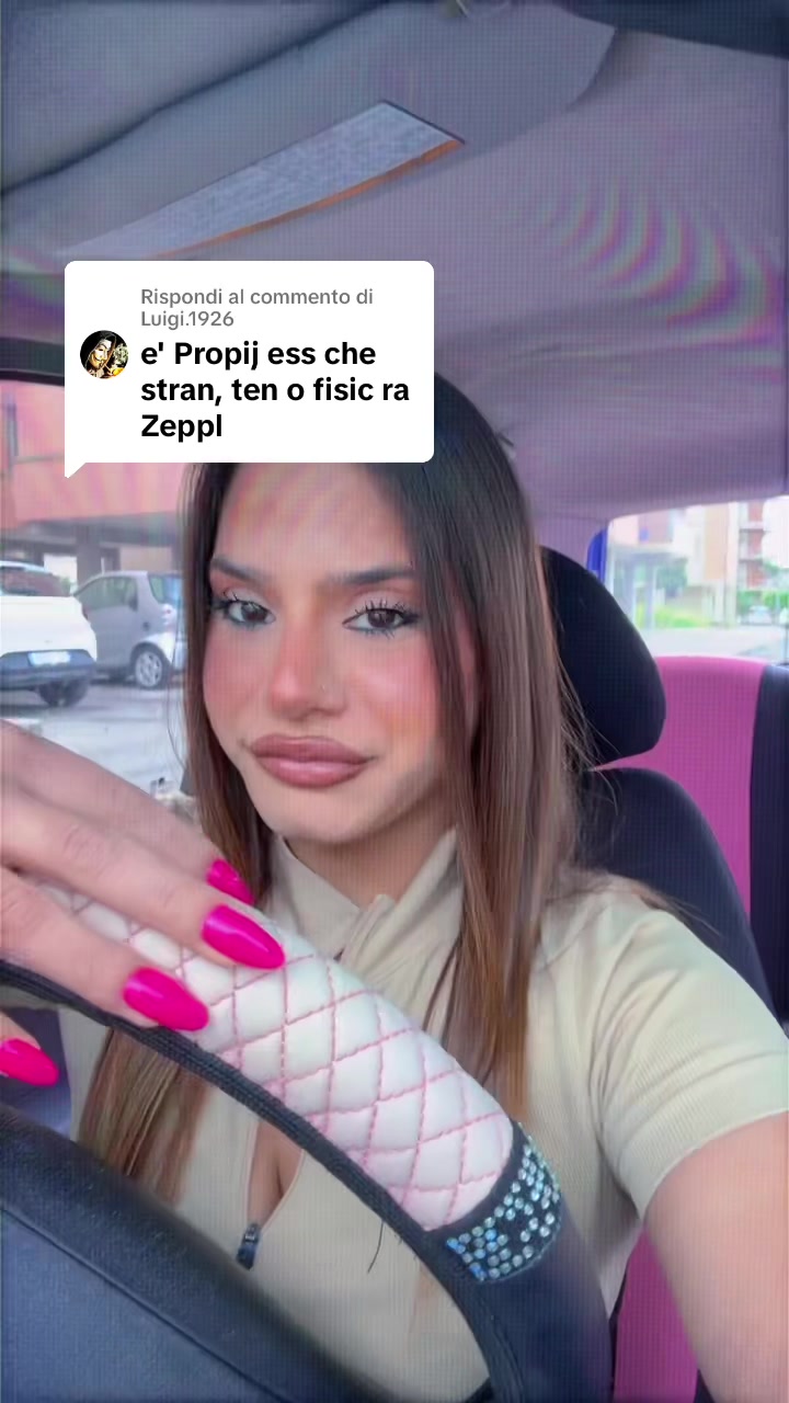 @REINA 👑