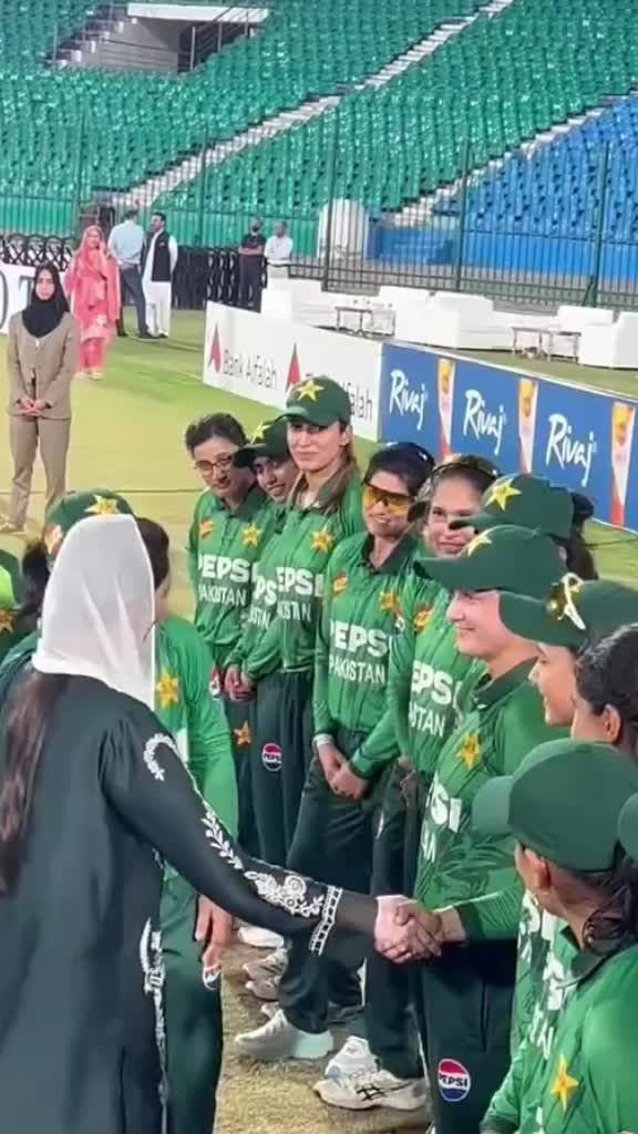 @Cpt Fatima sana🏏