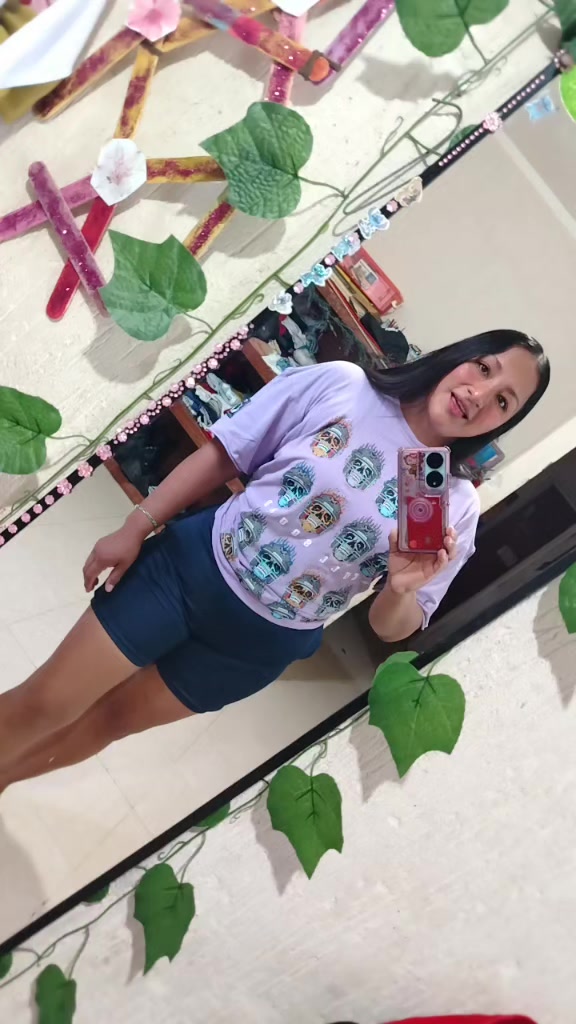 @Lore🌻