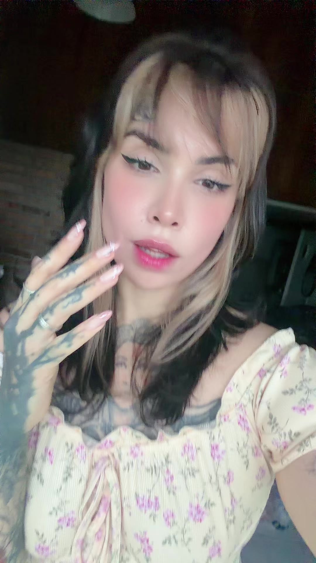 @Gabriela Lindner