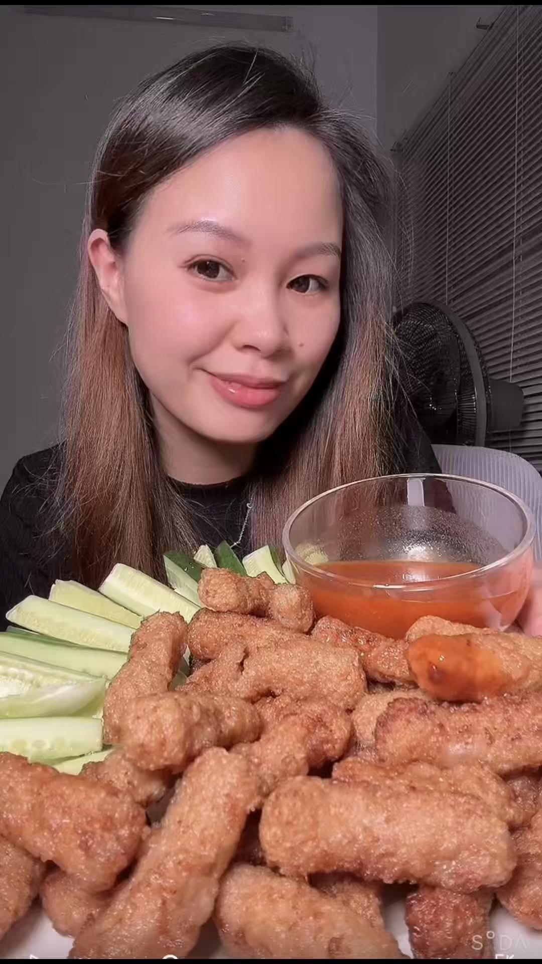 @Thích ăn vặt về đêm 🍱