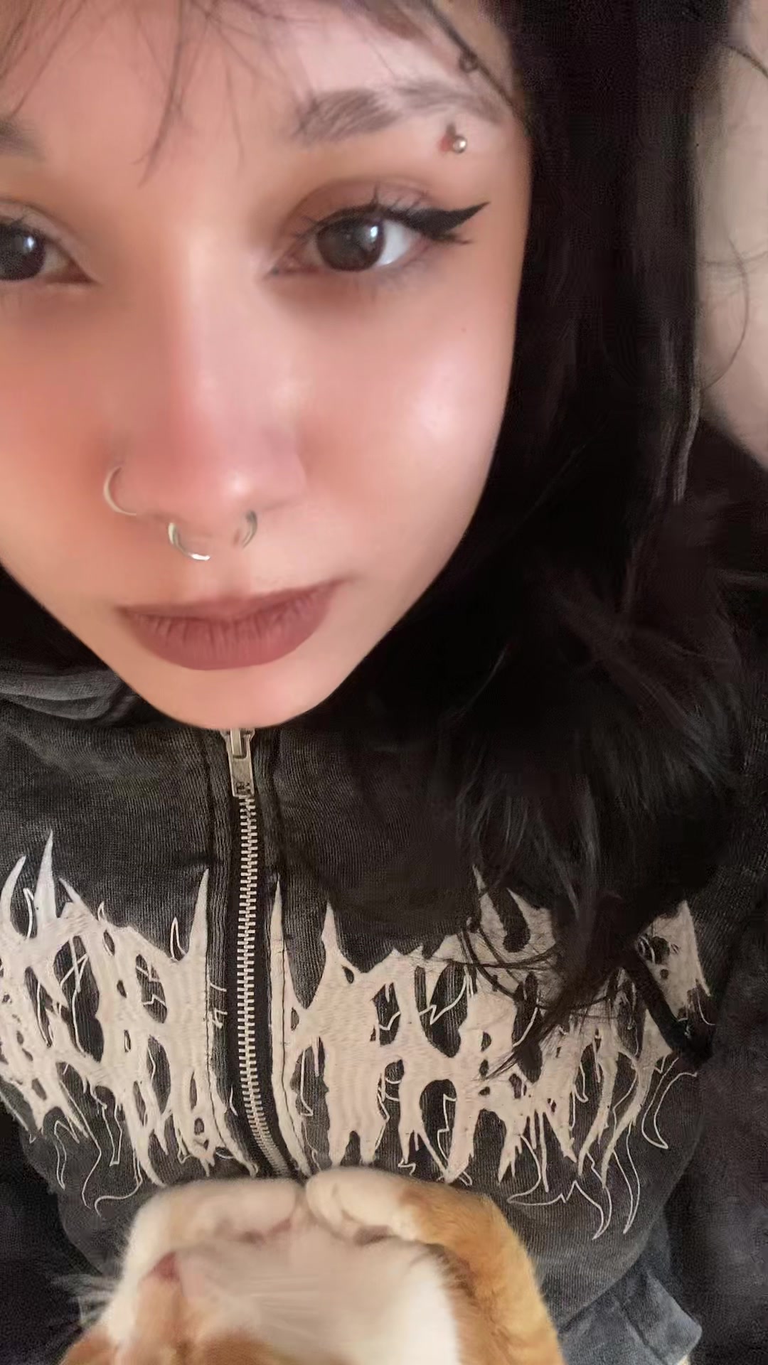 @Aprillollli >:(