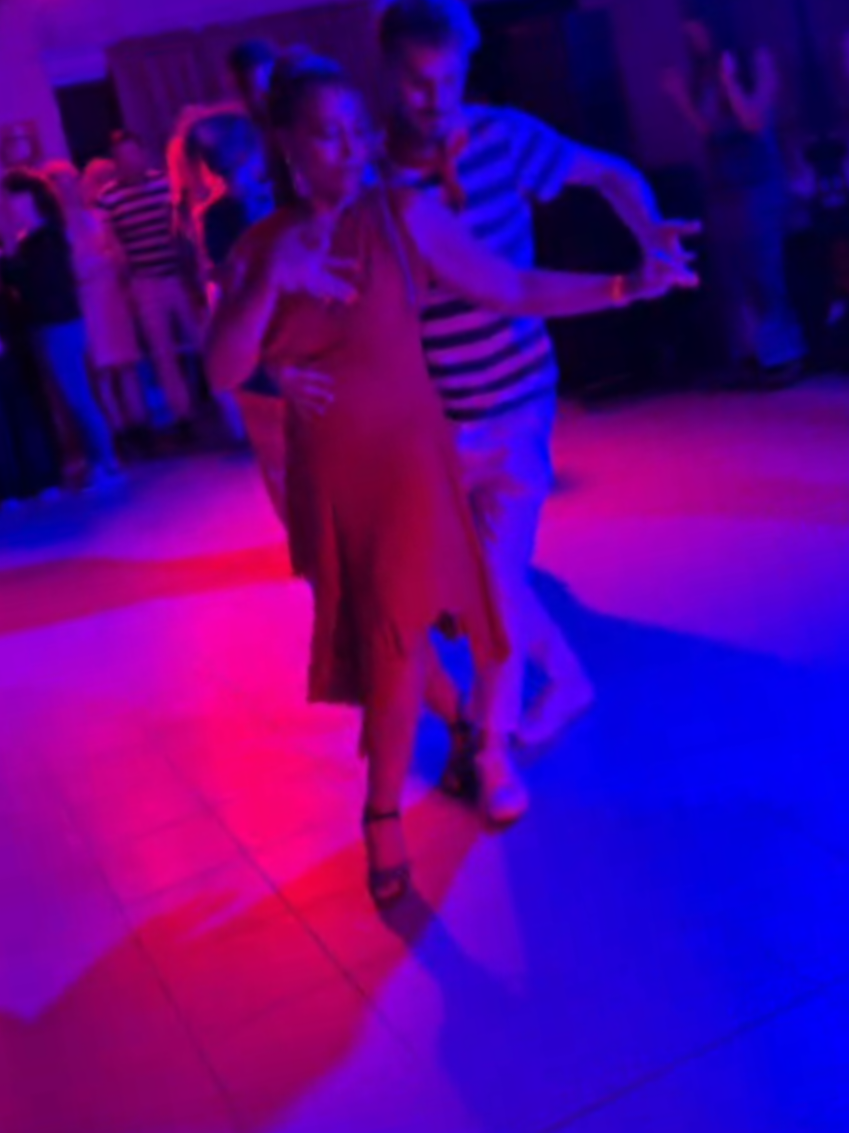 @Monia&Dance