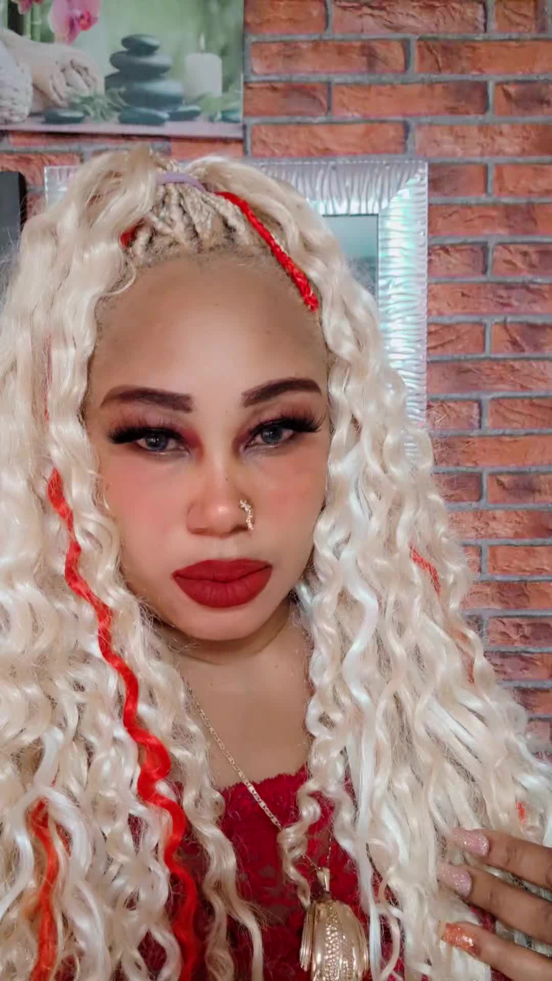 @legit Queen Ent