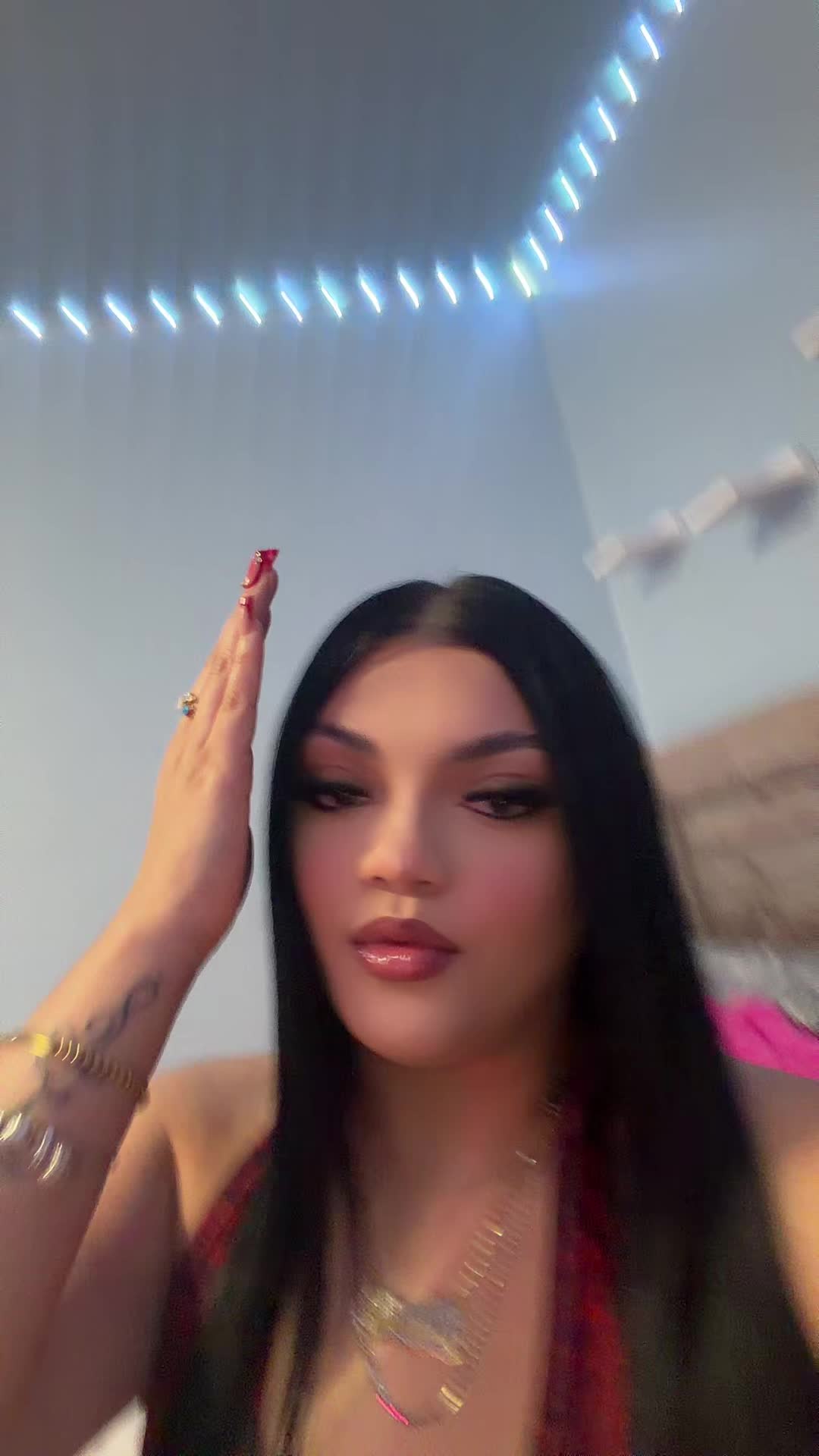 @🫦.