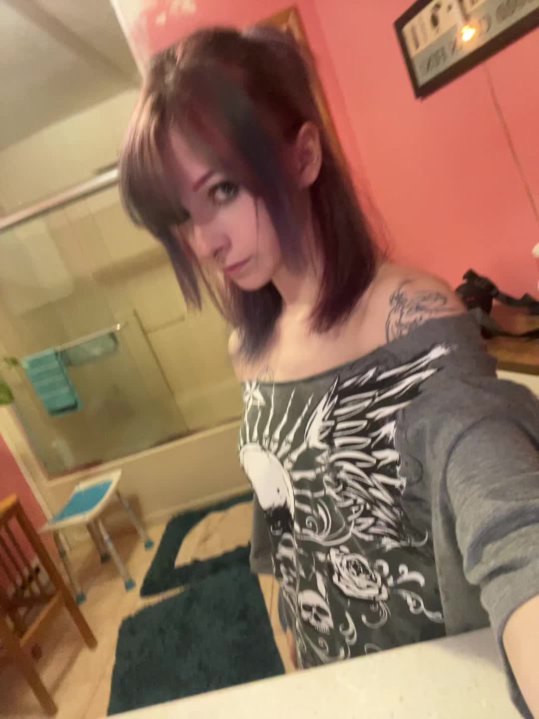 @<3