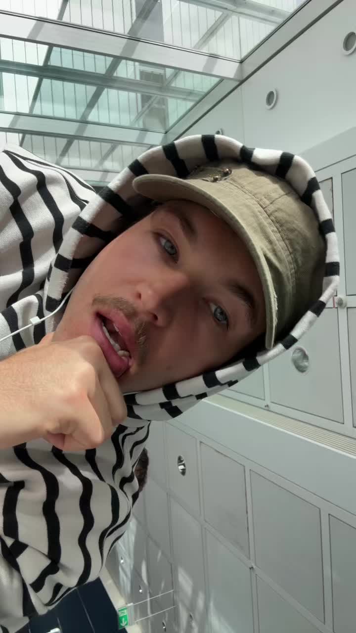 @simon
