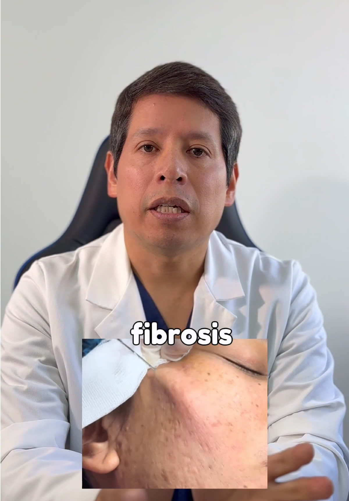 @Dr.Misari_dermat&oacute;logo