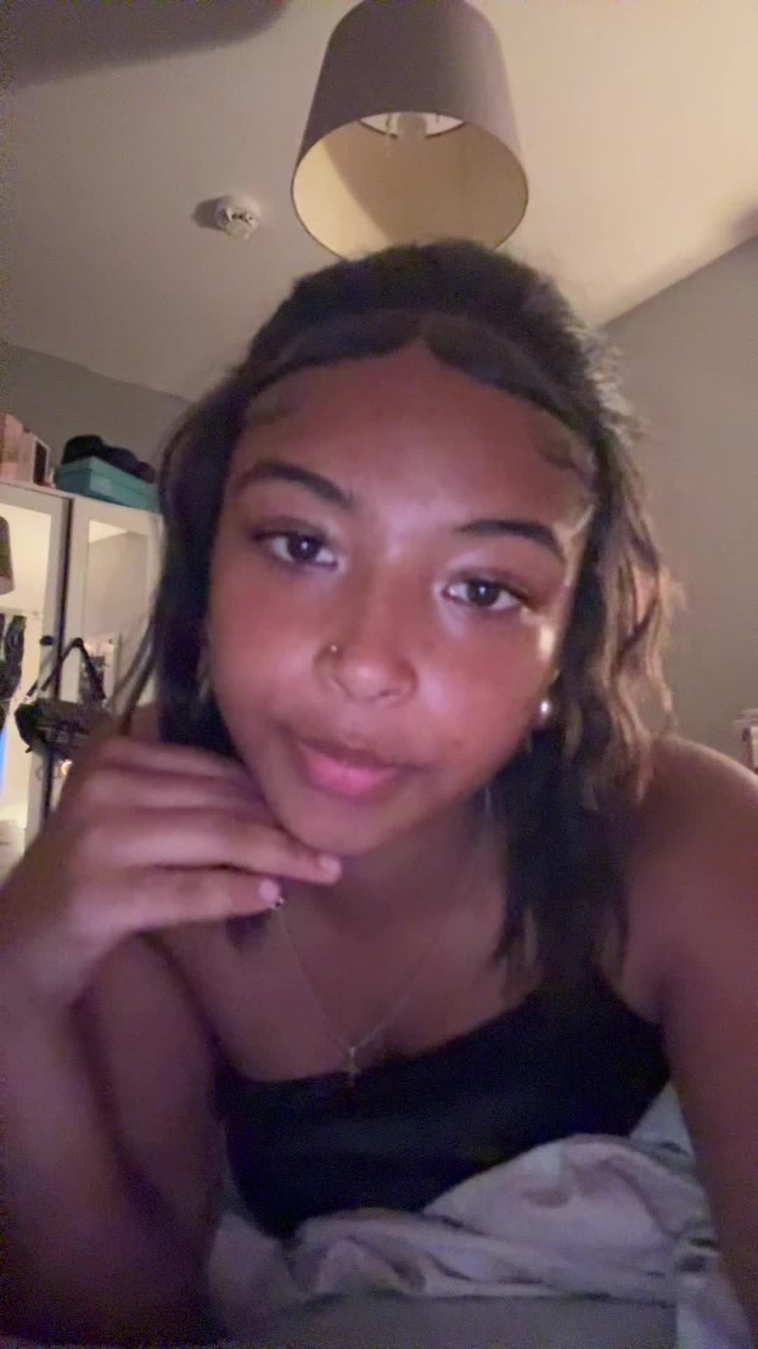 @Emiii
