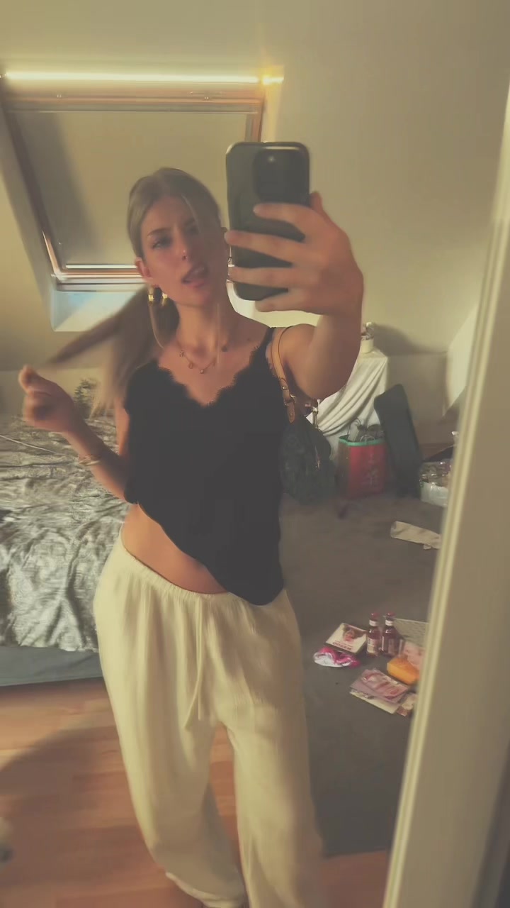 @julieallenx