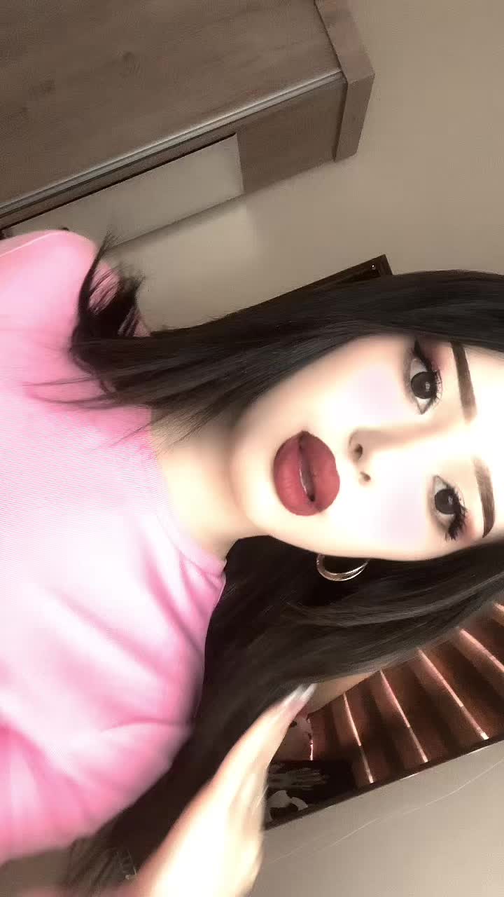 @aaissaamm 🎀