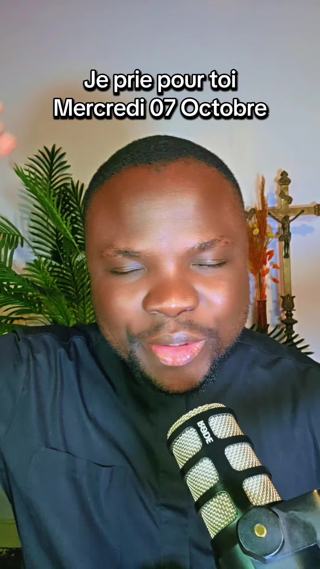 @Padre Précieux 🇨🇵🇻🇦